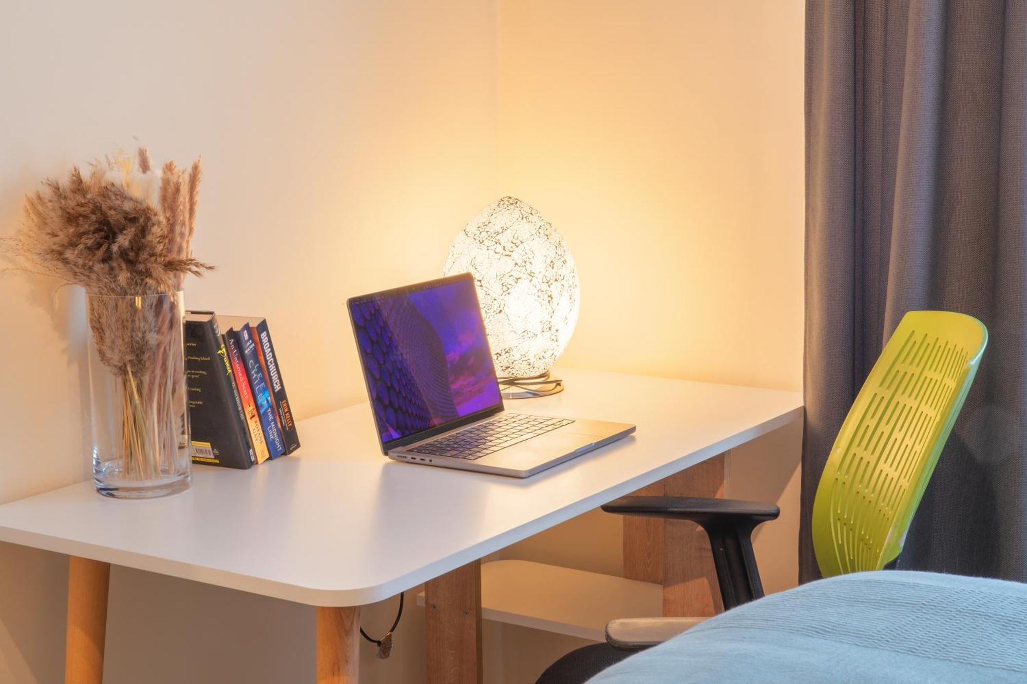 Stay In Our Stylish Flat! & Secure Building & Sleeps Up To 4 Birmingham Dış mekan fotoğraf